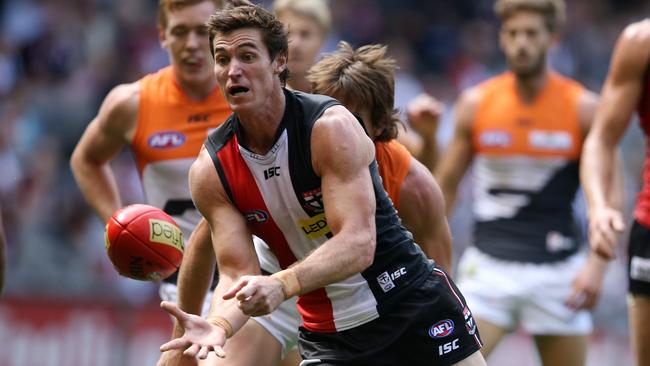 Lenny Hayes in action for St Kilda. Picture: Wayne Ludbey