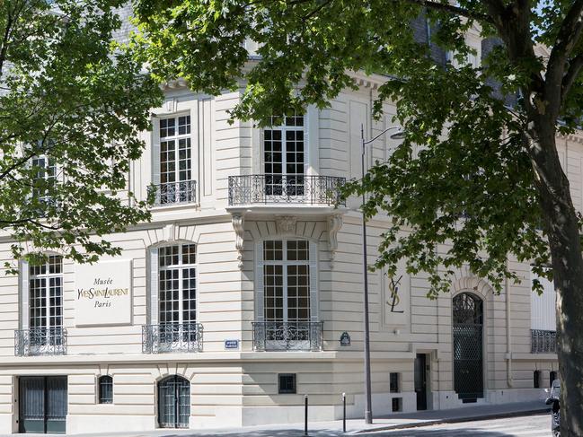 Musée Yves Saint Laurent Paris.