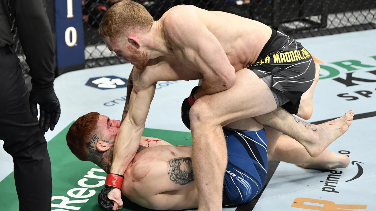 ANAHEIM, CALIFORNIA - JANUARY 22: (R-L) Jack Della Maddalena of Australia punches Pete Rodriguez in their welterweight fight during the UFC 270 event at Honda Center on January 22, 2022 in Anaheim, California. (Photo by Chris Unger/Zuffa LLC)