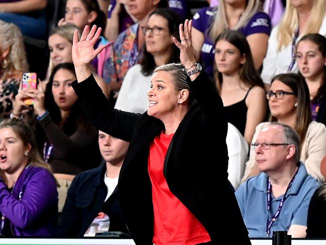 BRISBANE, AUSTRALIA - MAY 02: Coach Briony Akle of the Swifts calls out to her players during the round one Super Netball match between Queensland Firebirds and Sydney Swifts at Nissan Arena, on May 02, 2021, in Brisbane, Australia. (Photo by Bradley Kanaris/Getty Images)