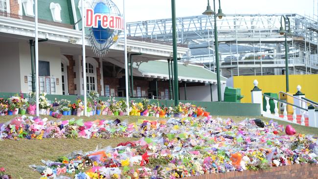 Flowers outside Dreamworld after the tragedy.