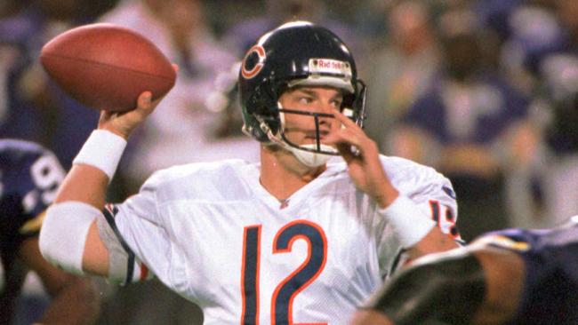 Erik Kramer in action for the Chicago Bears.