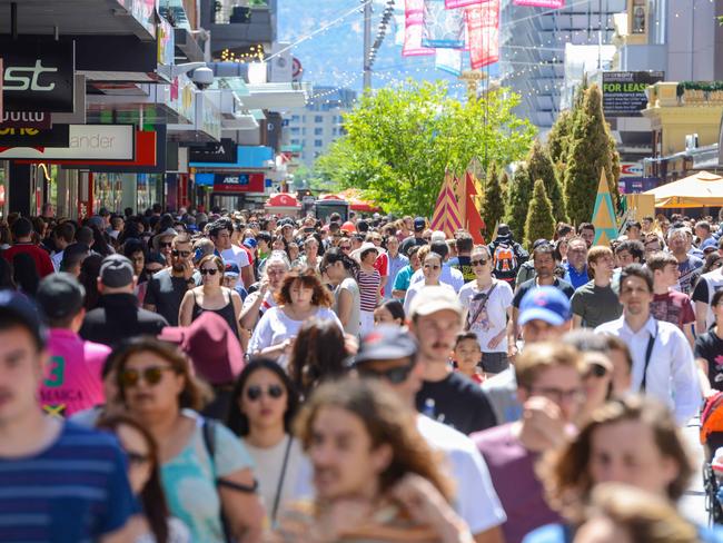 Aussies are expected to splash about $3.2 billion over the Boxing Day period. Picture: AAP Image/ Brenton Edwards