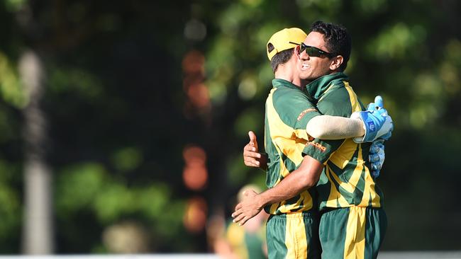 PINT wicketkeeper Zac Chapman celebrates a dismissal in a T20 match gainst Waratah in 2015. Picture: Helen Orr.