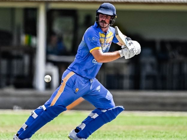 Matt Hammond batting for Darwin. Picture: Darwin &amp; District CC.