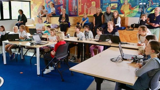 Girls take part in a Zest Robotics workshop at Peregian’s Digital Hub.