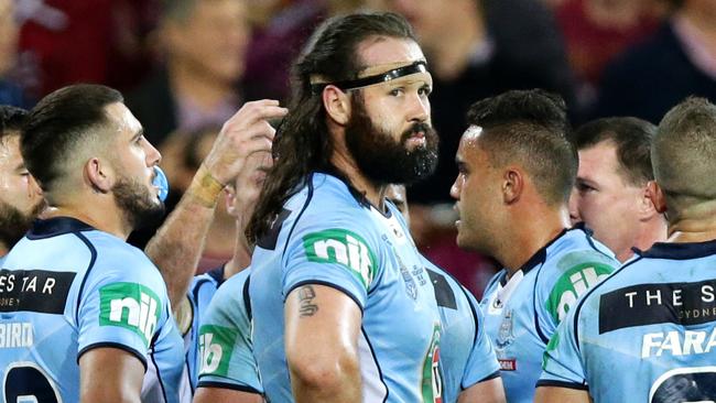 Aaron Woods and teammates after a Queensland try in Origin I, 2016. Picture: Gregg Porteous
