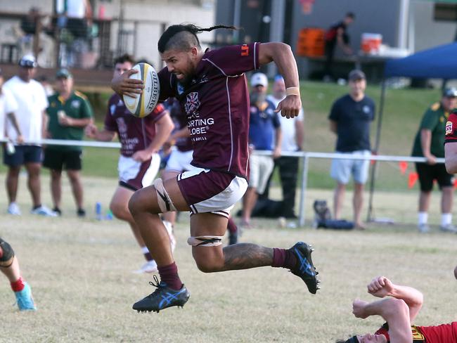 Uni vs. Bulls. Tyran Isaac. 12 August 2023 Ashmore Picture by Richard Gosling