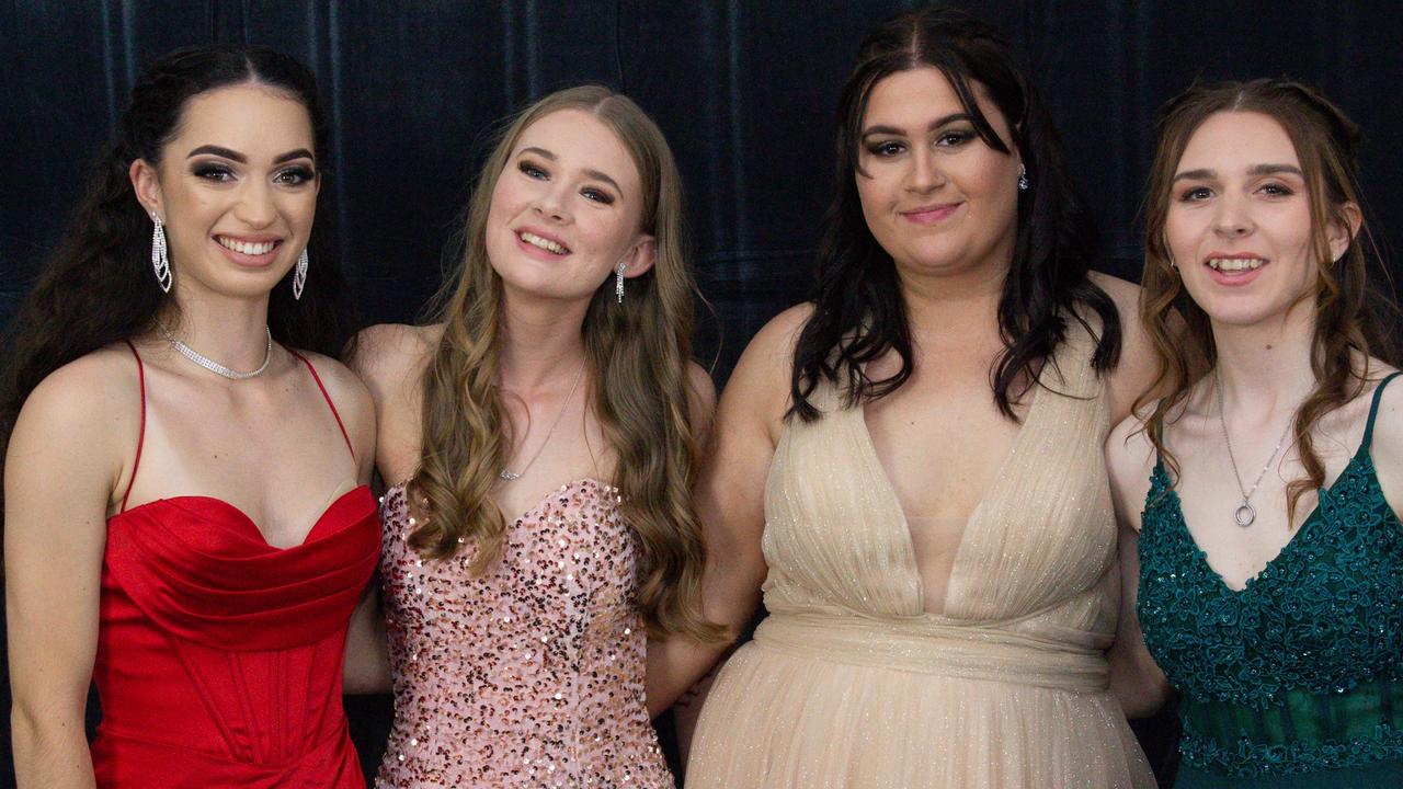 Redbank Plains State High School Year 12 formal: Full photo gallery ...