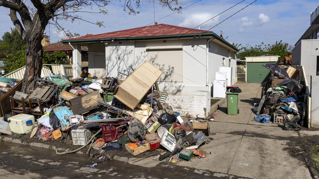 More than 40,000 homes are likely impacted by the Victorian floods. Picture: NCA NewsWire / Aaron Francis