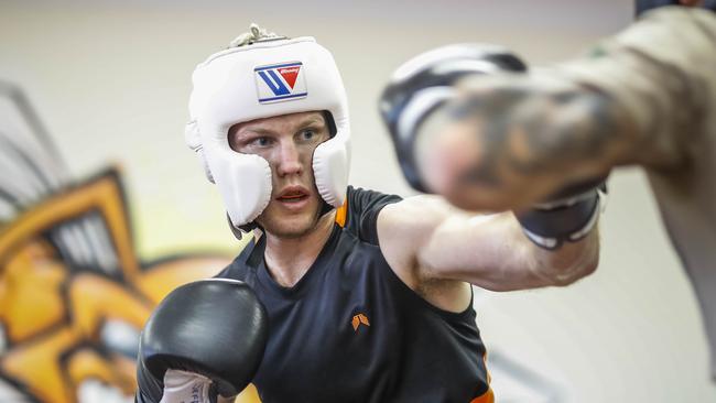 Jeff Horn will polish his preparation with highly touted sparring partner Ray Robinson.