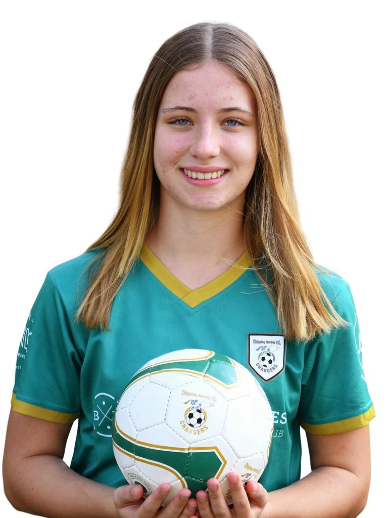 Charlotte Punter is a centre back for Chipping Norton FC U14 girls. Picture: Supplied