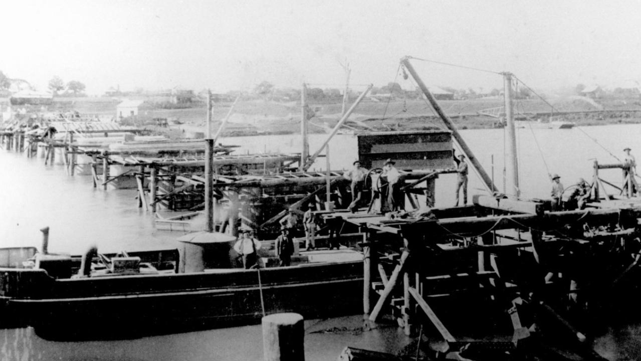 Construction of the Lamington Bridge, Maryborough, 1896. An engineering project that became an iconic structure over the Mary River. Source: Maryborough Wide Bay &amp; Burnett Historical Society