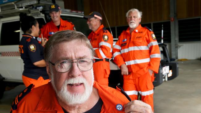 SES volunteer Terry Ball ( centre) with the new Emergency Service volunteer badge in front of SES volunteers Michelle Horch, Matt Currey, Lindsay Mariot and Rod Jacobs. PICTURE: ANNA ROGERS