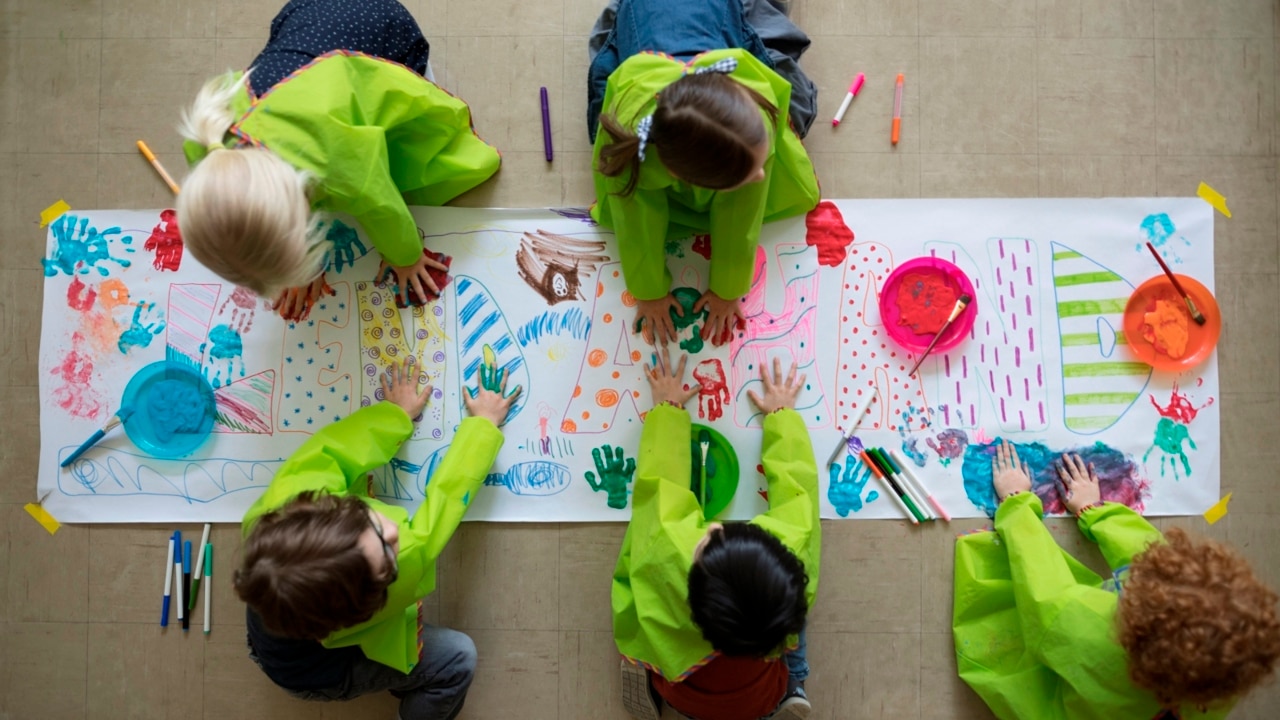 NSW and Vic to implement year of free preschool for children