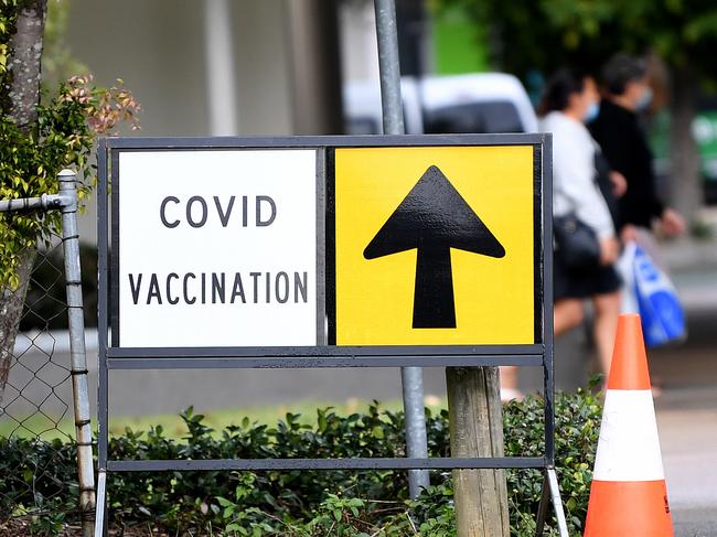 Just shy of one million people were vaccinated last week. Picture: NCA NewsWire/Dan Peled