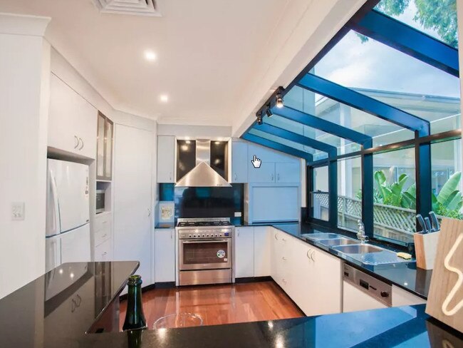 Image of the Point Frederick holiday house shown on Airbnb.
