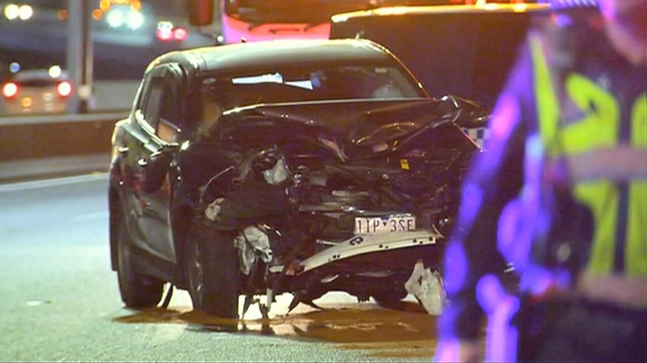 Head-on collision on Tullamarine Freeway leaves two in hospital ...