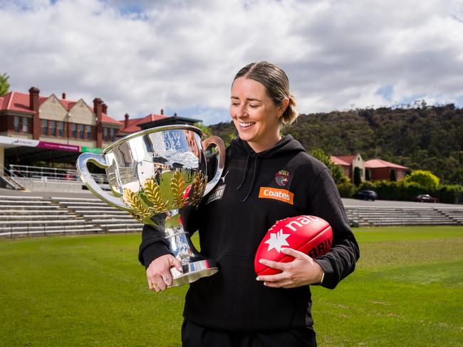 Jess Wuetschner with the AFLW Premiership Cup. Picture Jonathan Laird