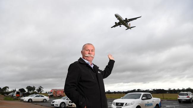 Cr Jack Medcraft wants Hume City Council to get Bill Shorten advocating for an underground station at Melbourne Airport (AAP Image/James Ross) NO ARCHIVING