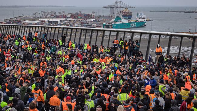 Anti-lockdown protesters mass on Melbourne’s West Gate Bridge. Picture: Jason Edwards