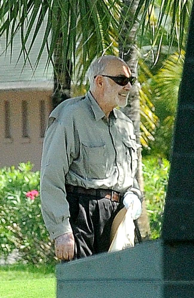 Sean Connery Dead Last Pictures Of Movie Legend In Public In The