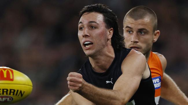 MELBOURNE , AUSTRALIA. April 20 , 2024.  AFL Round 6.  Carlton vs GWS Giants at Marvel Stadium.  Oliver Hollands of the Blues during the 3rd qtr.     . Pic: Michael Klein