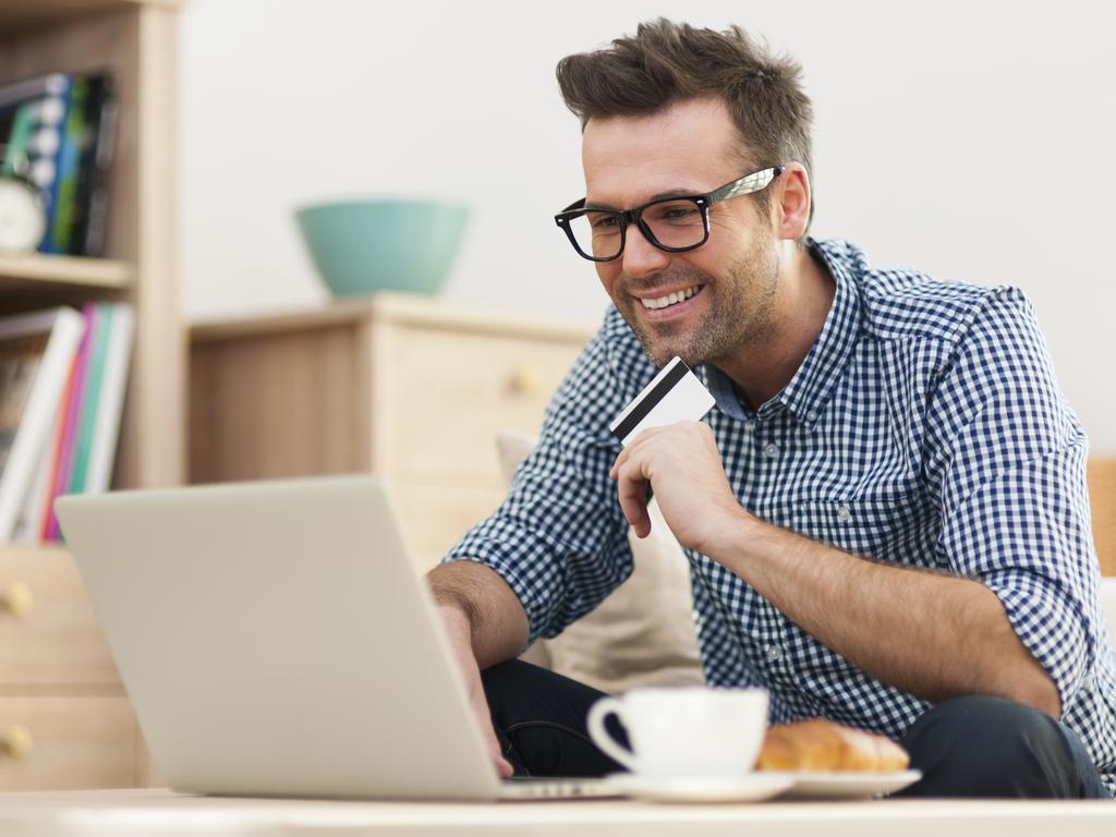 A man using a credit card to pay for goods. Picture: iStock.