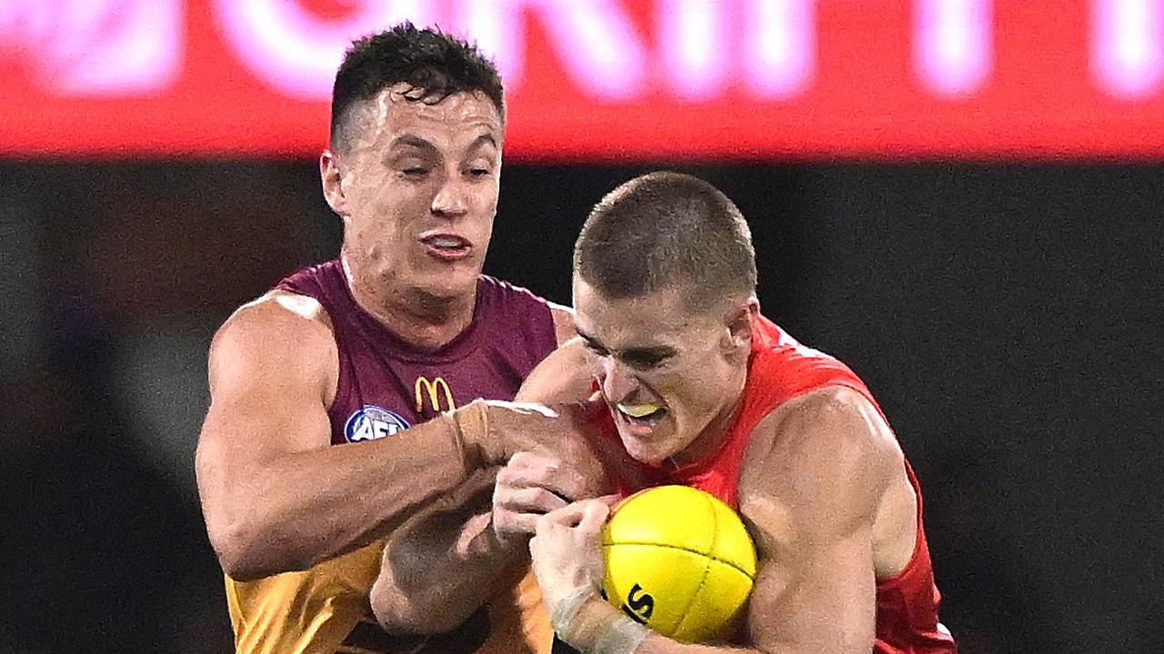 Little brother beaten again: Suns wilt in the spotlight
