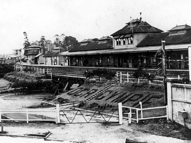 Gympie train station "pre-war".