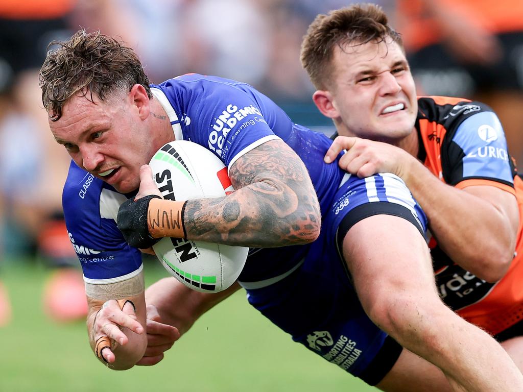 Kurt Mann scores a try. Picture: Brendon Thorne/Getty Images