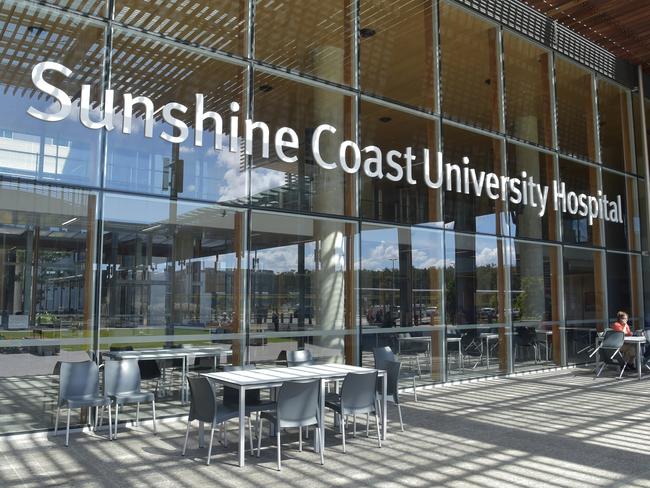 Tour of the Sunshine Coast University Hospital (SCUH).Exterior of the building.