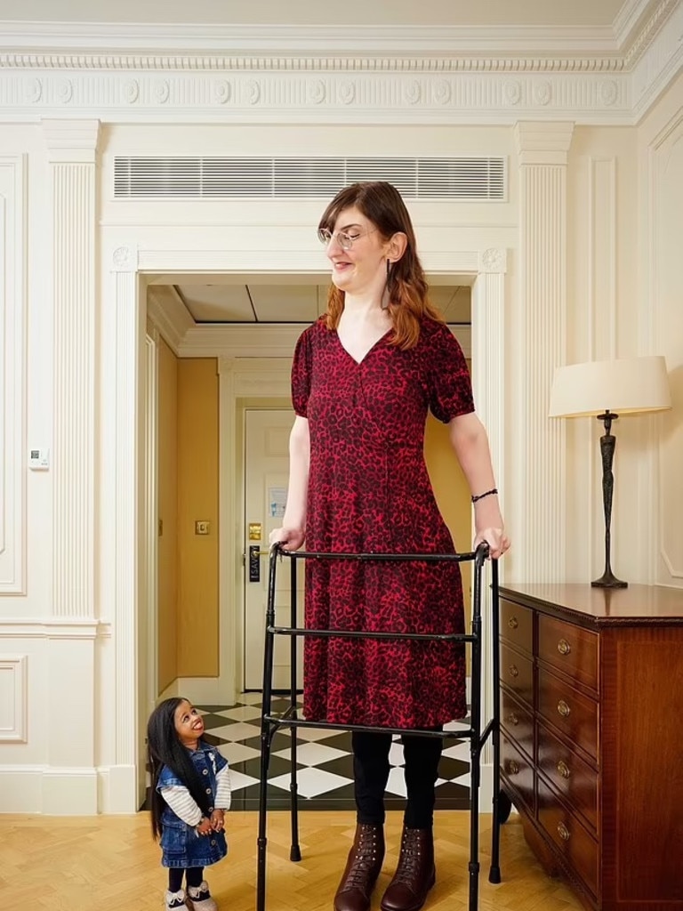 The world’s shortest woman, Jyoti Amge (left), and the world’s tallest woman, Rumeysa Gelgi, meet for tea in London.