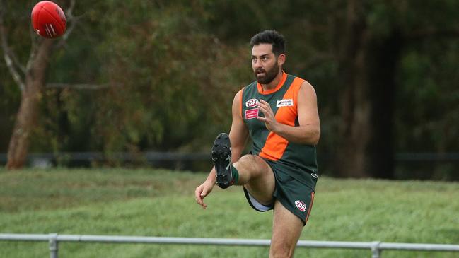 EDFL Footy: Keilor Park v Hadfield: Vincent Schiavello of Keilor Park kicks forwardSaturday, April 2, 2022, in Keilor Park, Victoria, Australia. Picture: Hamish Blair