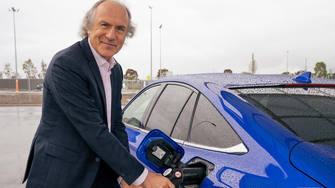 Alan Finkel, former chief scientist with a Toyota Mirai that can be refilled within minutes.