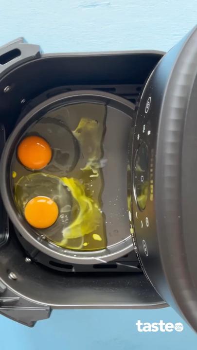 Air fryer fried eggs