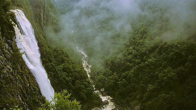 Ellenborough Falls at Elands.