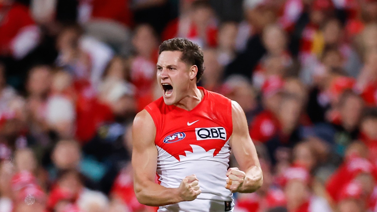 Behind The Moment: Swans pounce on Port turnovers to glide into Grand Final