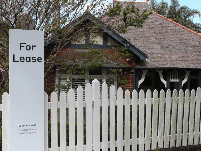 SYDNEY, AUSTRALIA - NewsWire Photos, SEPTEMBER, 28 2021: A view of a residential property with a For Lease sign at Balls Head Waverton on Sydney's North Shore. As many as one-in-five home buyers are potentially borrowing more than six times their income, prompting the Treasurer to consider stepping in to crackdown on home loans.  Picture: NCA NewsWire / Gaye Gerard