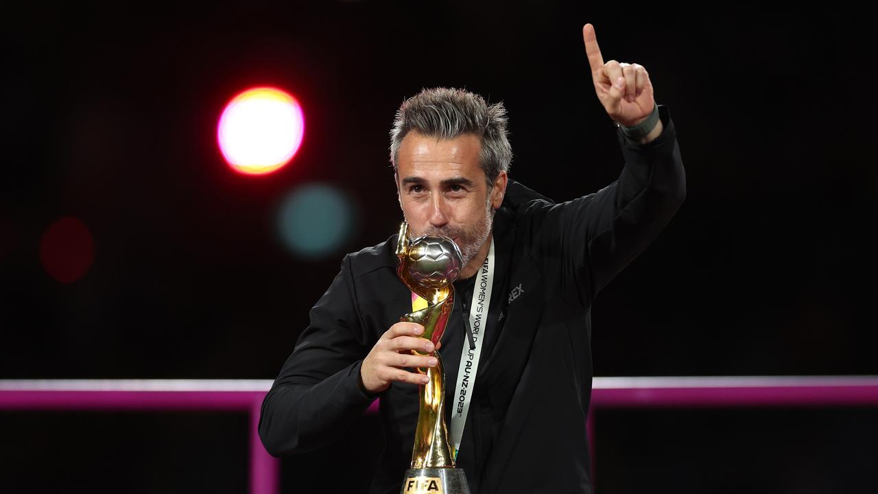 Vilda kissing the trophy. Photo by Catherine Ivill/Getty Images