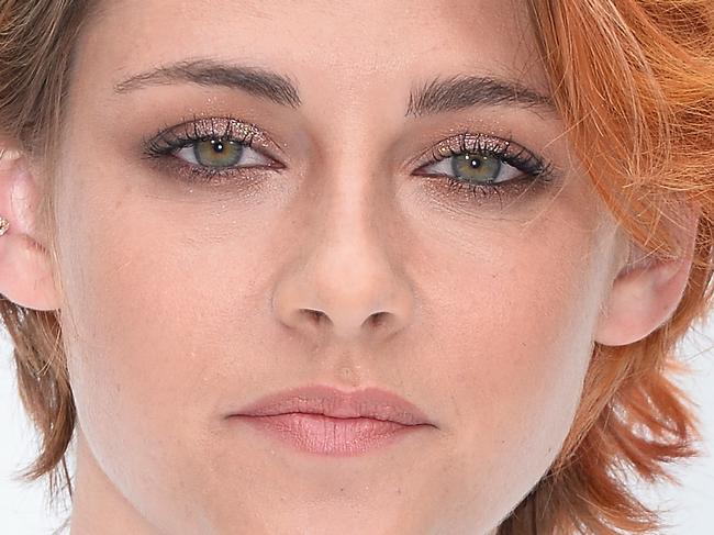 PARIS, FRANCE - JULY 08: Kristen Stewart attends the Chanel show as part of Paris Fashion Week - Haute Couture Fall/Winter 2014-2015 at Grand Palais on July 8, 2014 in Paris, France. (Photo by Pascal Le Segretain/Getty Images)