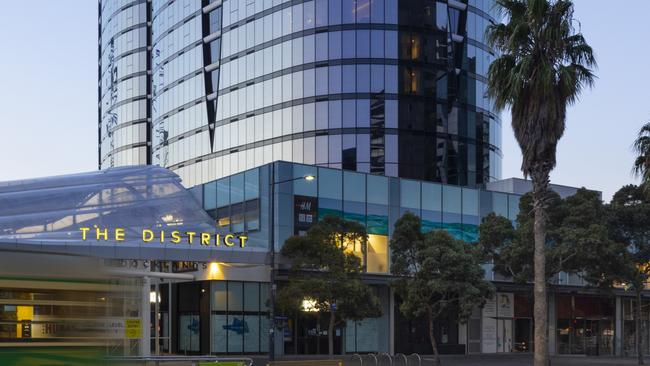 Melbourne Marriott Hotel Docklands has opened in Waterfront Way.