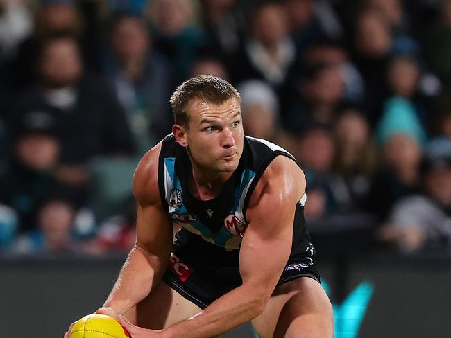 Ollie Wines of the Power during the 2024 AFL Round 07 match. (Photo by Sarah Reed/AFL Photos via Getty Images)