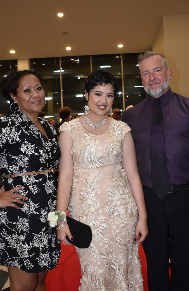 Lelani, Troy and Foua Styles at the 2022 Maroochydore State High formal.