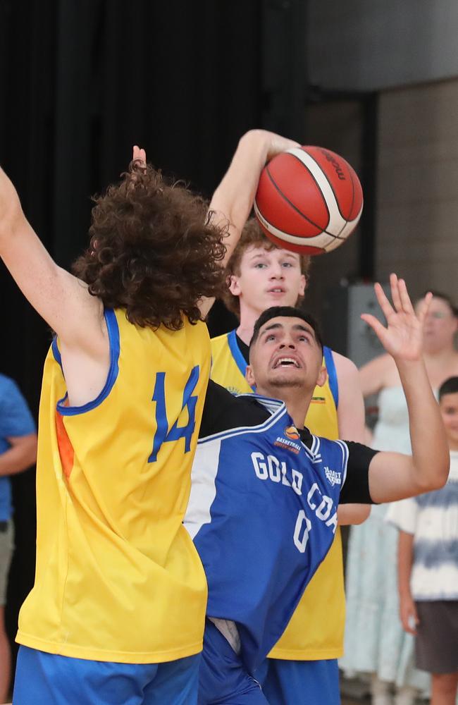 Basketball QLD U18 State Championships 2024. Mens Gold Coast V townsville Heat (yellow). Picture Glenn Hampson