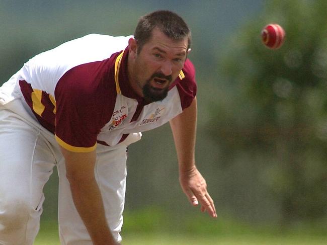 Cricket Far North. Atherton v Innisfail. Shane Legge bowling. Credit: Michael Watt