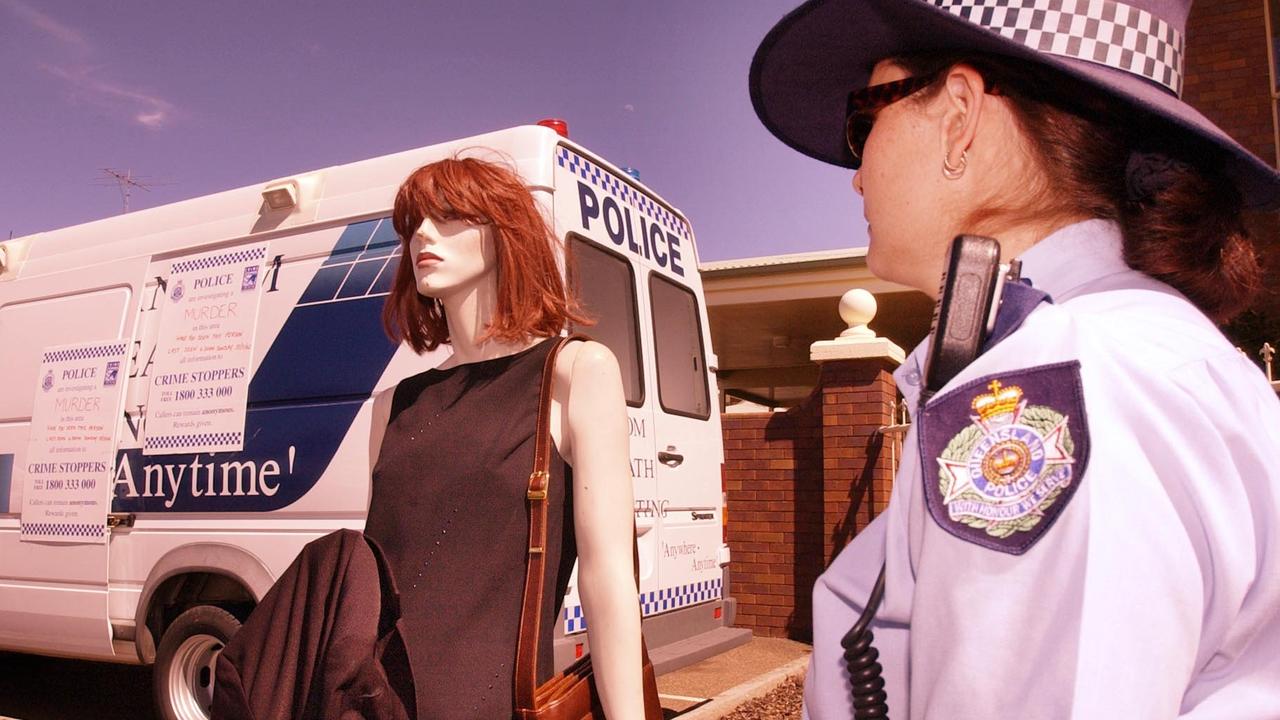 Tarmara Smith Murder 2002: A mannequin dressed like Tarmara June Smith stands where she was last seen alive in Clifford Street, outside Grand Central Shopping Centre. Senior Constable Belinda Moriarty on right. Published April 5, 2002 Photo Nev Madsen / The Chronicle