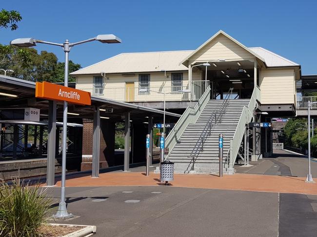 Arncliffe train station