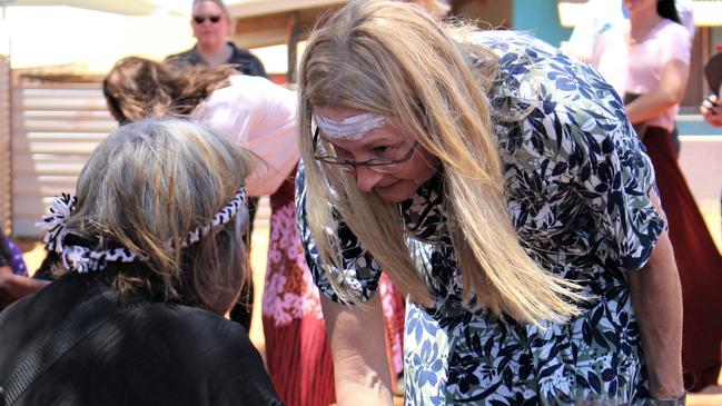 Northern Territory Coroner Elisabeth Armitage during a visit to Yuendumu during Kumanjayi Walker’s inquest. Picture: Jason Walls.