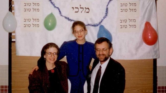 Malki Roth with her mum Frimet and dad Arnold.